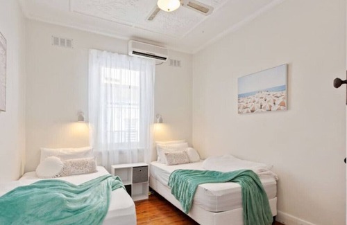 Bronte House | Charming Bronte Beach Getaway