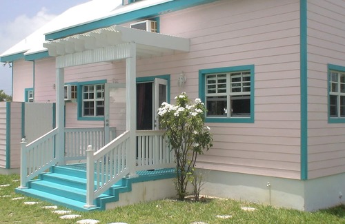 Spanish Wells Cottage | Charming safe and quiet beach escape