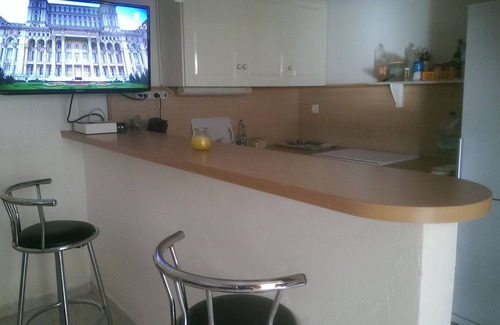 Tartane House | Charming bungalow 30 meters from the beach, 800 m from the natural park of the Caravelle
