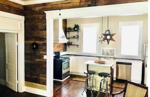 Hot Springs House | Charming Bungalow- great location & price!