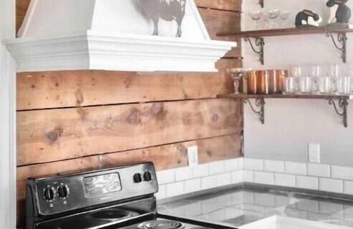 Hot Springs House | Charming Bungalow- great location & price!