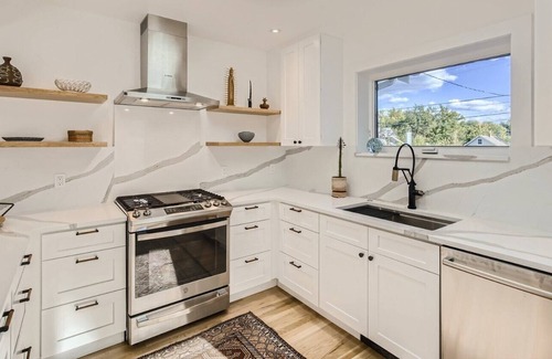 Whittier House | Charming Bungalow in Downtown Boulder