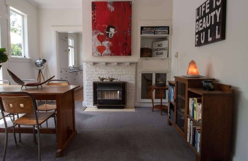New Plymouth House | Charming Bungalow in New Plymouth