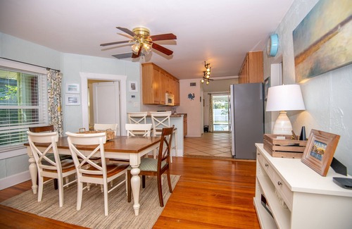 Gulfport House | Charming Bungalow | Private Pool & Yard