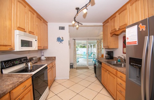 Gulfport House | Charming Bungalow | Private Pool & Yard