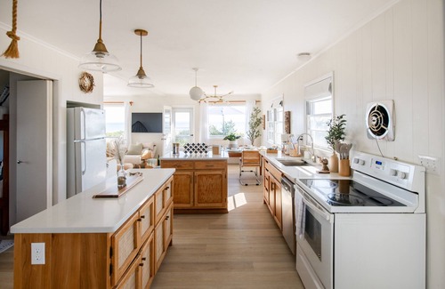 Town of East Hampton House | Charming Bungalow on the Bay