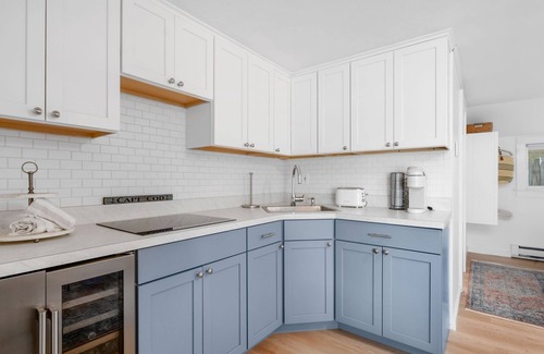 Harwich Port Apartment | Charming Bungalow Near Harwich Port Beach