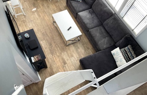 Ocean Beach III House | 💎 Charming Bungalow with Loft - CLOSE TO THE BEACH! Sleeps 4-5