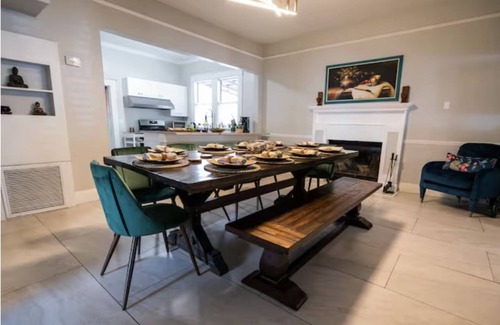 Ybor City House | Charming Bungalow with Guesthouse Hot tub, Fire Pit,Outdoor Kitchen-Pet friendly