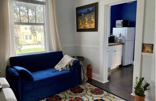 Ybor City House | Charming Bungalow with Guesthouse Hot tub, Fire Pit,Outdoor Kitchen-Pet friendly