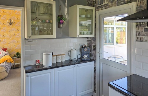 Brightlingsea Cottage | Charming bunglalow close to the beach.