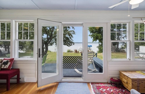 Cheboygan House | Charming Burt Lake Cottage