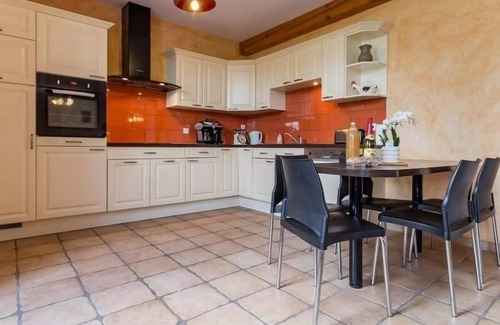 Saint-Andre-des-Eaux Cottage | Charming Cottage Near Brière, Close to Pornichet Beach, Spacious Garden, Ideal for Families