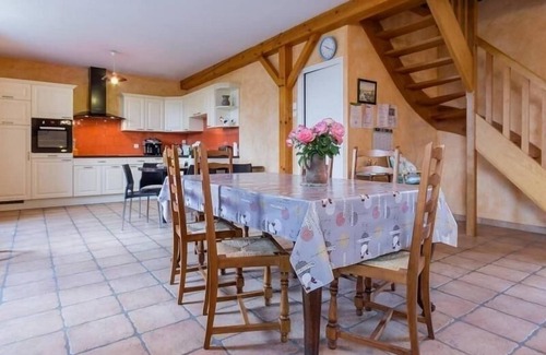 Saint-Andre-des-Eaux Cottage | Charming Cottage Near Brière, Close to Pornichet Beach, Spacious Garden, Ideal for Families