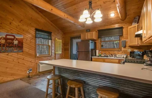 New Lisbon Cabin | Charming cabin 4 out of 7 in New Lisbon - perfect getaway