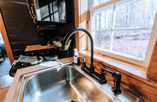 Beach City Cabin | Charming cabin for 2, with private hot tub and peaceful creek
