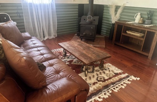 Oak Harbor Cabin | Charming cabin in fabulous Oak Harbor minutes from Deception Pass