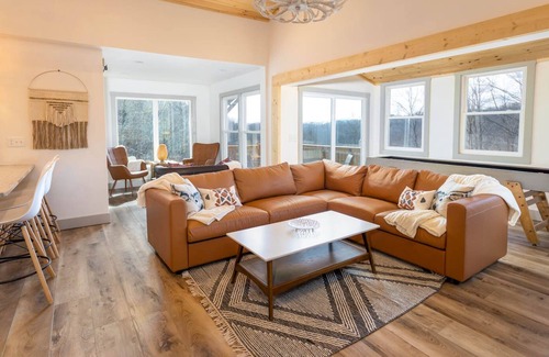 Newland House | Charming Cabin Near Adventures