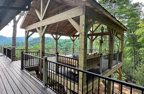 Ferguson Cabin | Charming Cabin Near Boone - Picturesque Views - NEW Hot Tub & Hiking Trails
