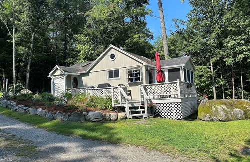 Meredith Cabin | Charming cabin on Lake Winnisquam