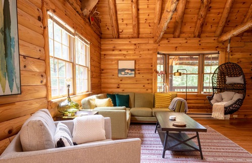 Berkeley Springs Cabin | Charming Cabin with a hot tub on 2 peaceful acres