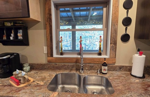 Dahlonega Cabin | Charming cabin with a loft, fire pit and creek in enchanting Dahlonega