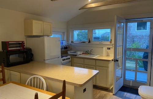 Provincetown Cottage | Charming Cape Cod Cottage. Pet friendly!