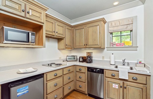 Rosemary Beach Apartment | * Charming Carriage House located in Rosemary Beach *Pet Friendly