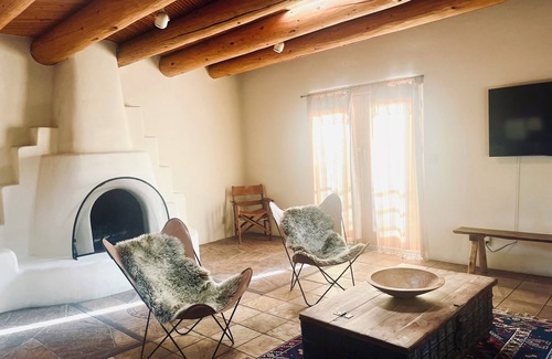 Taos House | Charming Casita at a Bed & Breakfast in Taos with Free Breakfast.