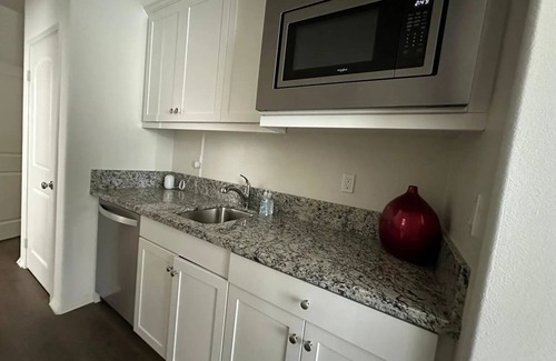 Canyon Lake Apartment | Charming Casita with private entrance in beautiful and secure neighborhood.