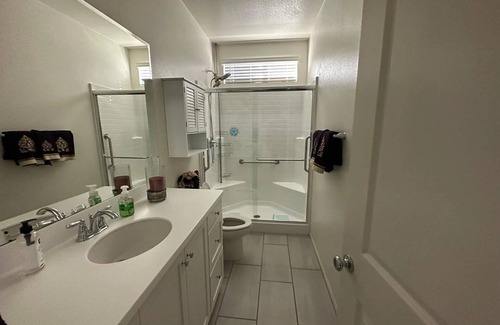 Canyon Lake Apartment | Charming Casita with private entrance in beautiful and secure neighborhood.