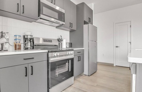 University Circle Apartment | Charming & Central 2BR | Cleveland Clinic