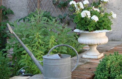 Blois Cottage | Charming Central Blois Cottage: Terrace, Private Garage, Modern Amenities Included