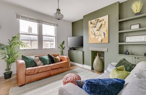 Brixton Apartment | Charming Central Brixton Apartment near Tube -10 minutes to Central London