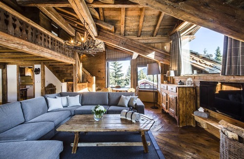 Courchevel Villa | Charming Chalet | 5 Bedrooms | Chalet Axel | Open Fire & Champagne on Arrival |.