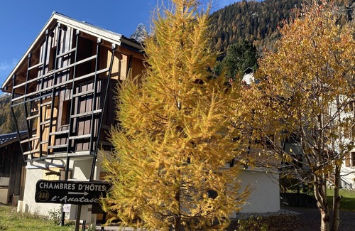 Vallorcine Ski Chalet | Charming Chalet at the Foot of the Chamonix Mont Blanc Ski Slopes in Vallorcine.