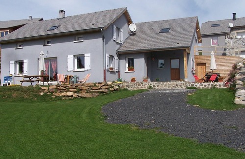 Les Estables House | Charming chalet style house