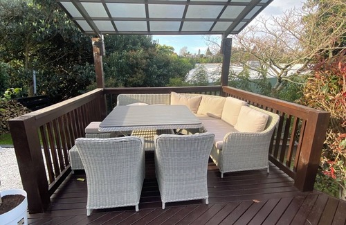 Tauranga House | Charming Chalet – The Perfect Coastal Retreat