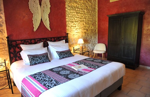 Sarrians Bed & Breakfast | CHARMING CHAMBRES D'HOTES IN PROVENCE IN THE HEART OF THE VINEYARDS