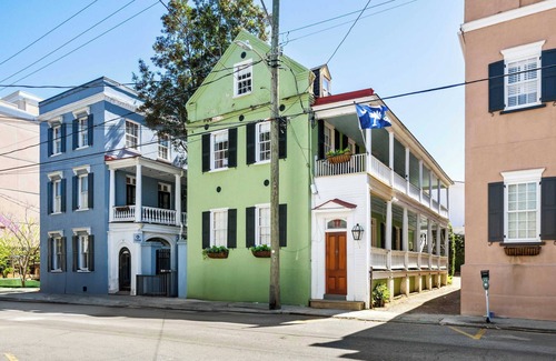 Charleston Historic District House | Charming Charleston Suite |Sleeps 4| Historic Area