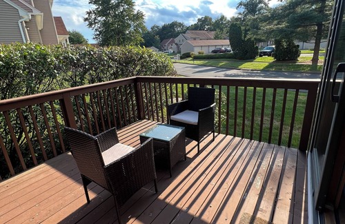 Windsor Locks Condo | Charming Chateau close to Airport