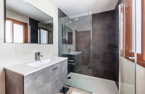 Pollensa Hotel | Charming City Center house, 4 people, Patio, Air conditioned, Free Wifi