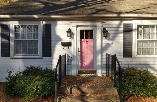 Durham House | Charming Classic Cottage 2Br