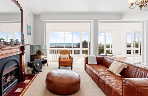 Maroubra House | Charming Clifftop Beachhouse