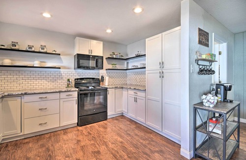 Clovis House | Charming Clovis Home w/Covered Patio!