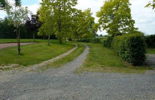 Epineu-le-Chevreuil Cottage | Charming Countryside Cottage: Nature Trails, Equestrian Center & Close to Amenities