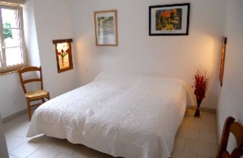 Epineu-le-Chevreuil Cottage | Charming Countryside Cottage: Nature Trails, Equestrian Center & Close to Amenities