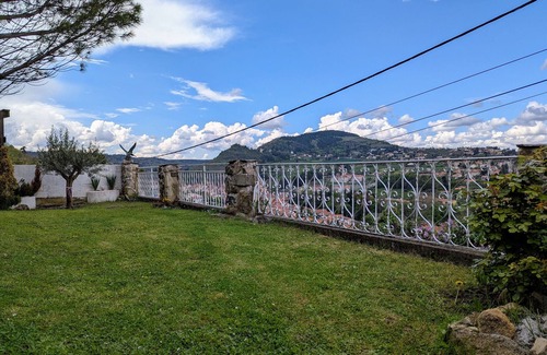 Espaly-Saint-Marcel Cottage | Charming Cottage with Private Pool and Garden in Peaceful Espaly-Saint-Marcel