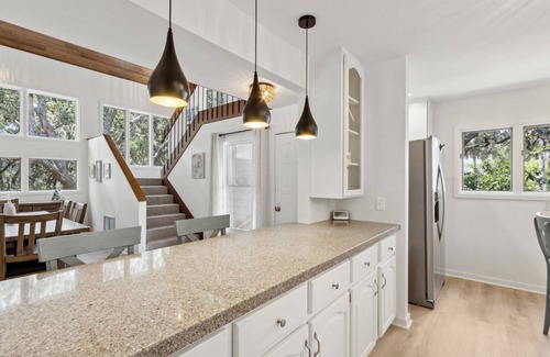 Fernandina Beach House | Charming Coastal Retreat sleeps up to 9