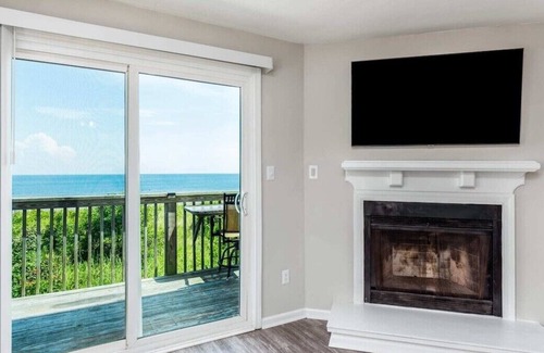 Cottage Line Condo | ☀ Charming Coast Waterfront Private Beach Access ☀ | 2 Queen Beds ☀